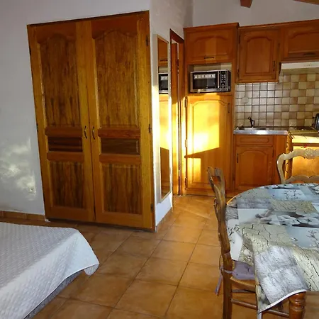 Location Et * Roquebrune-sur-Argens